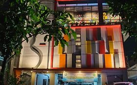 Front One Hotel Tulungagung